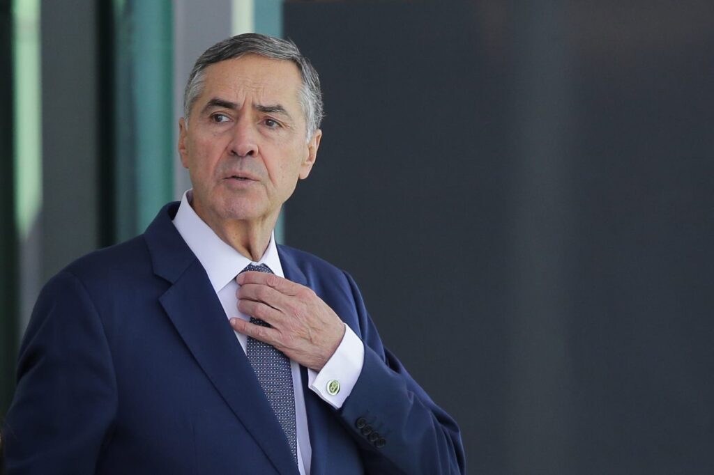 sob-pressao,-“supremos”-falam-em-retaliar-bancos-americanos-e-amazon