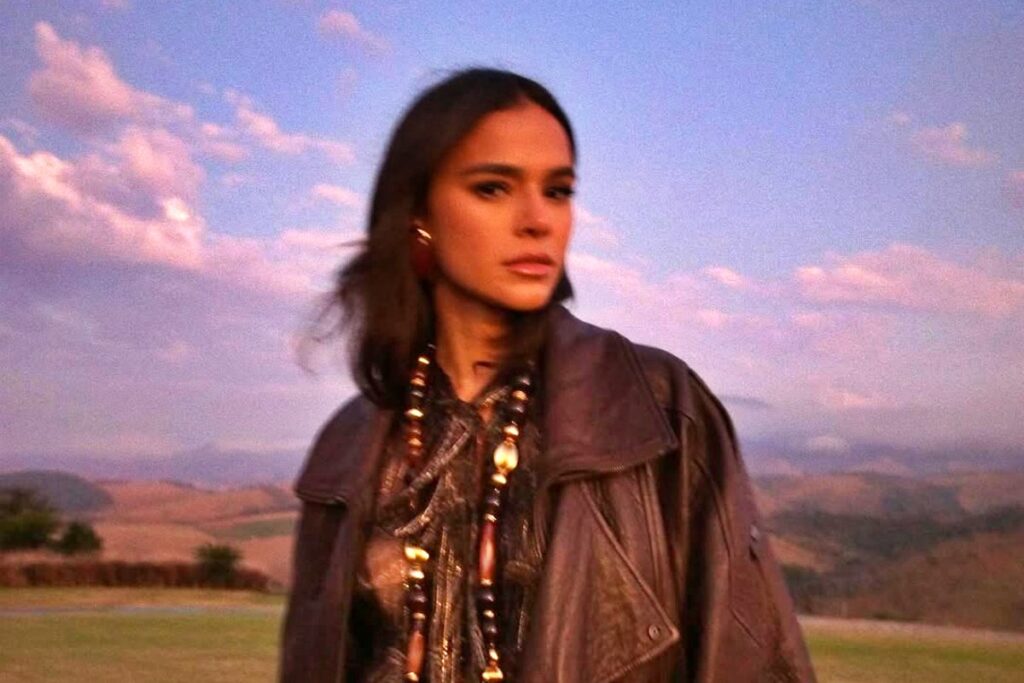 bruna-marquezine-busca-item-gringo-no-brasil-antes-de-festa-de-30-anos