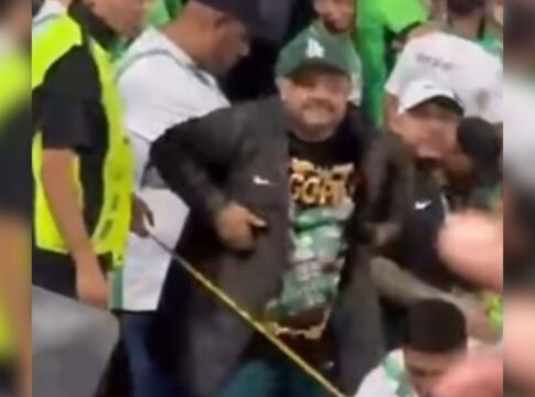 video:-colombiano-faz-gesto-racista-contra-torcida-do-sao-paulo