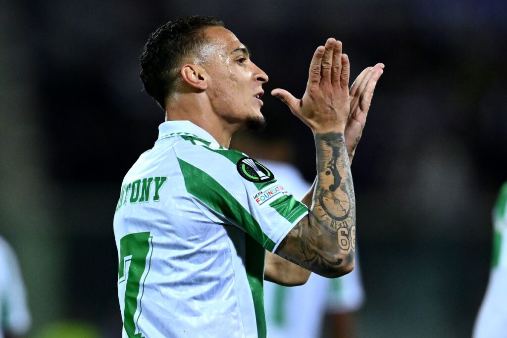 manchester-united-pressiona-antony-a-aceitar-oferta-de-transferencia