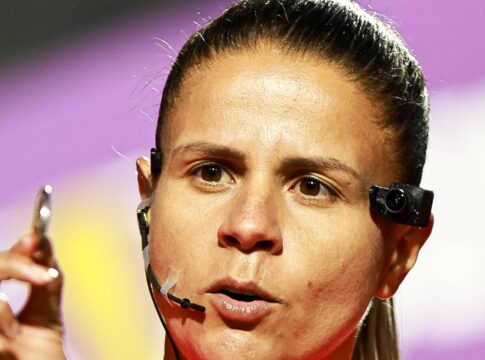 camera-do-arbitro-estreia-no-futebol-brasileiro.-veja-video