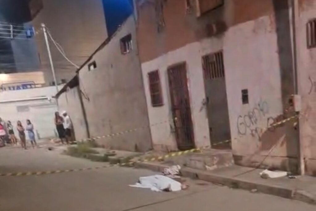 lanterneiro-mata-mulher-no-df-apos-ela-queimar-roupas-dele por ciumes