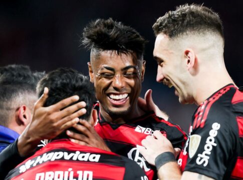 flamengo-vence-inter-e-abre-vantagem-nas-oitavas-da-libertadores