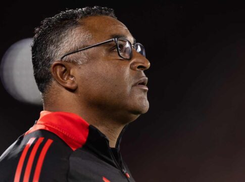 roger-machado-avalia-sequencia-de-jogos-contra-o-flamengo-apos-derrota