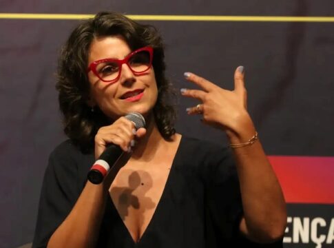 manuela-d’avila-tem-perfil-punido-por-associar-bolsonaro-a-adultizacao