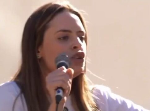 zoe-martinez-ironiza-“showzinho”-de-petista-que-abandonou comissao