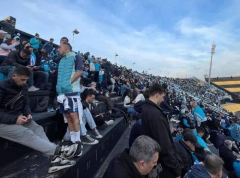 ao-metropoles,-torcida-do-racing-relata-terror-em-prisao-no-estadio