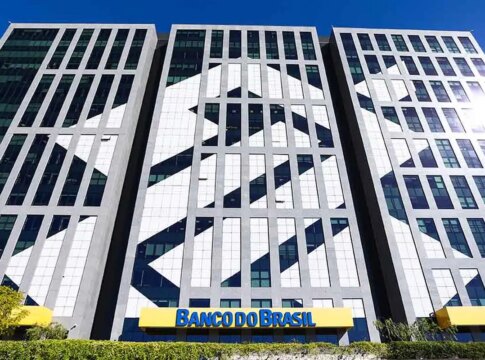 bb-tem-lucro-de-r$-11,2-bi-no-primeiro-semestre,-queda-de-40,7%