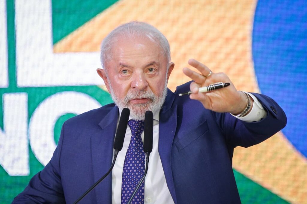 lula-diz-que-ficou-“puto”-com-demora-em-entrega-de-acao-do-governo