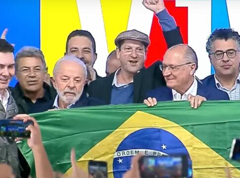em-meio-a-sancoes-dos-eua,-lula-inaugura-fabrica-chinesa-em-sao-paulo