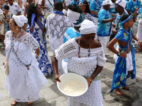 fortaleza-celebra-dia-de-iemanja-com-festejos-pela-cidade