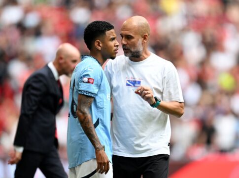 guardiola-rechaca-saida-de-brasileiros-do-city:-“contando-com-eles”