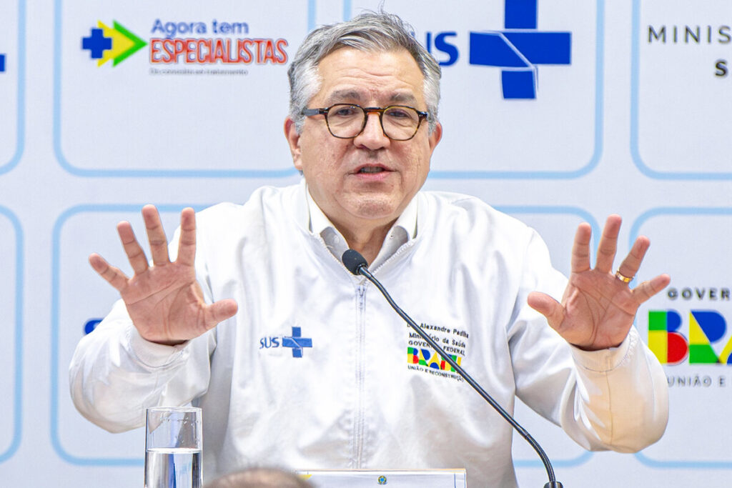 eua-cancela-vistos-da-mulher-e-da-filha-do-ministro-alexandre-padilha