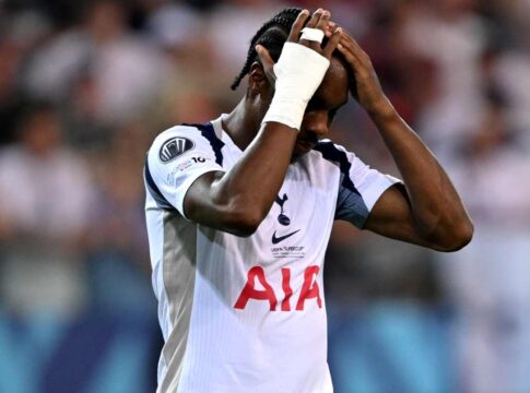 richarlison-se-pronuncia-e-repudia-ataques-racistas-a-mathys-tel;-veja