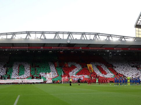 video:-liverpool-faz-homenagem-para-diogo-jota-em-estreia-na-temporada