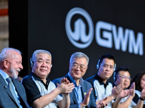“facam-daqui-uma-base-para-venderem-os-produtos”,-diz-lula-a-chineses