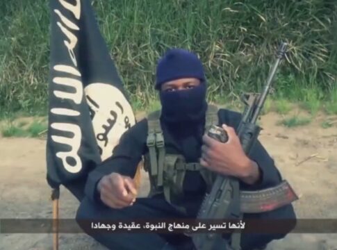 fuzis-israelenses-vao-parar-nas-maos-do-estado-islamico-na-africa