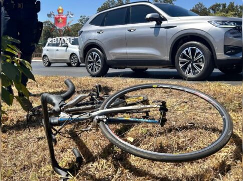 ciclista-tem-traumatismo-craniano-apos-ser-atropelado-por-carro