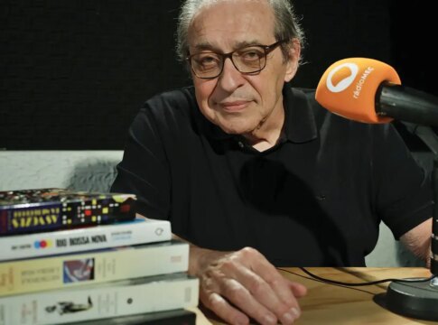 serie-de-ruy-castro-dedicada-a-tom-jobim-estreia-na-radio-mec