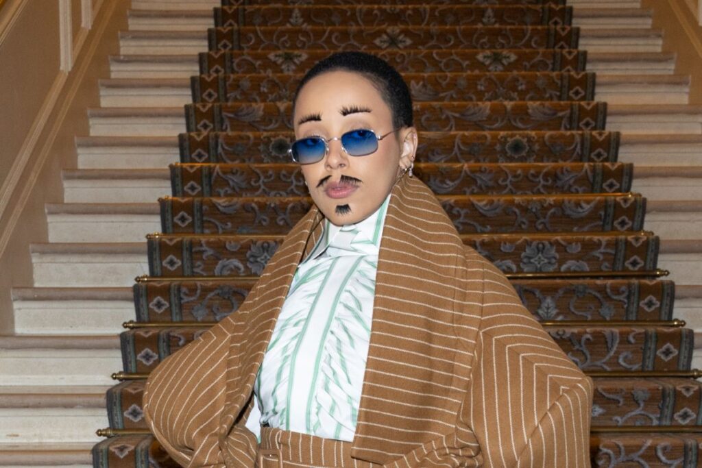 bigode-feminino-viraliza-como-nova-tendencia-de-beleza