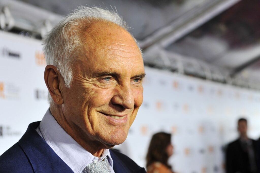 terence-stamp,-de-priscilla,-a-rainha-do-deserto,-morre-aos-87-anos