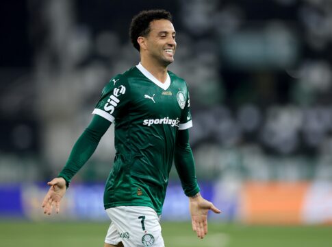 caca-ao-lider:-palmeiras-vence-o-botafogo-em-duelo-de-times-mistos
