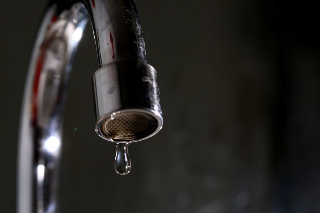 moradores-de-regiao-do-df-ficam-sem-agua-apos-rompimento-na-rede