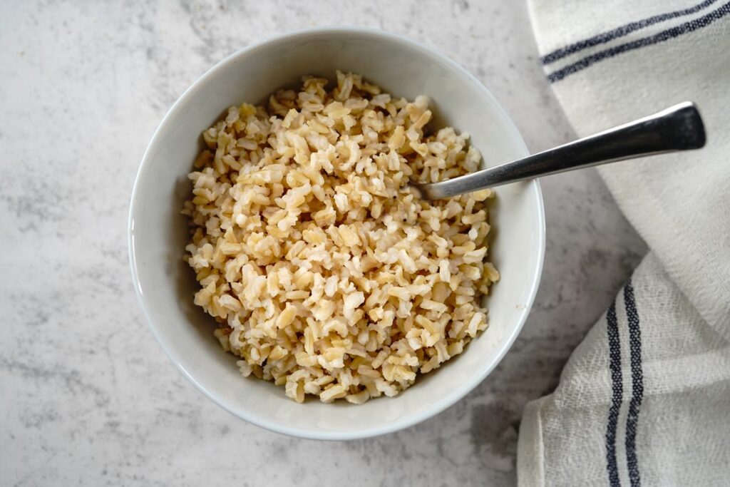 ajuda-a-emagrecer:-5-razoes-para-incluir-o-arroz-integral-na-dieta