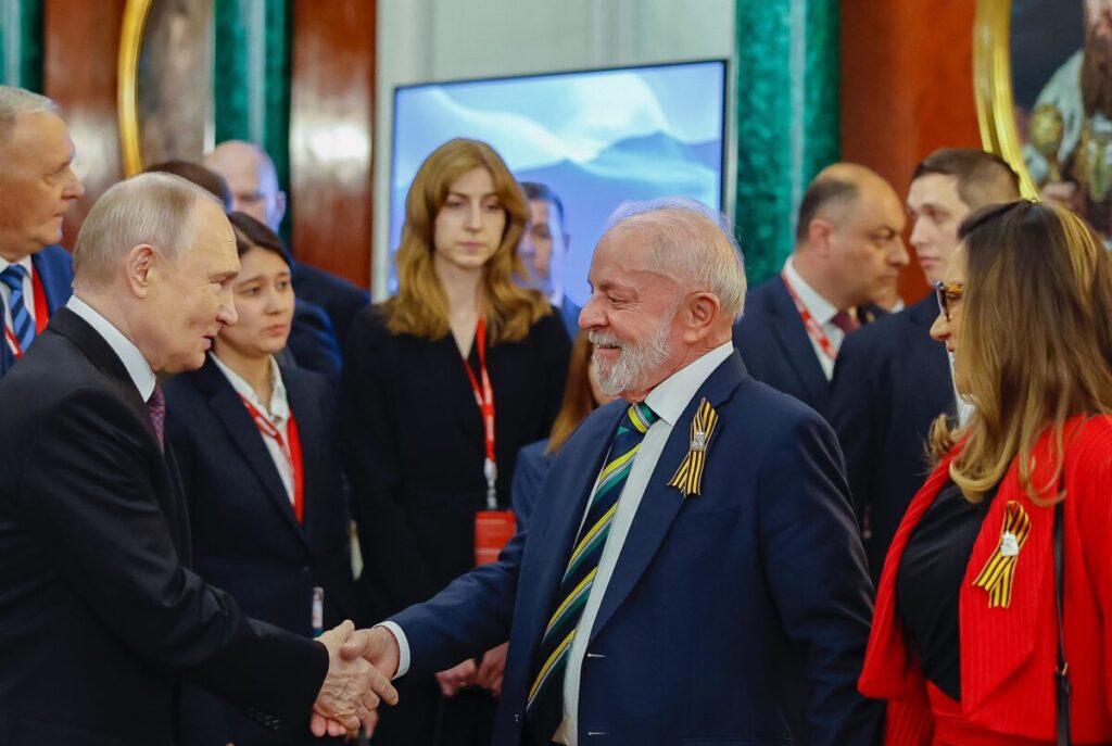 em-conversa-com-lula,-putin-avalia-como-“positiva”-reuniao-com-trump