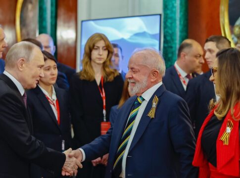 em-conversa-com-lula,-putin-avalia-como-“positiva”-reuniao-com-trump