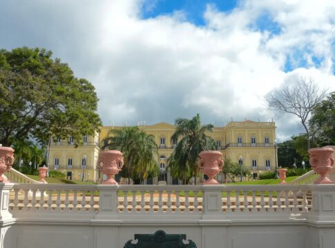caminhos-da-reportagem-mostra-reconstrucao-do-museu-nacional-no-rio