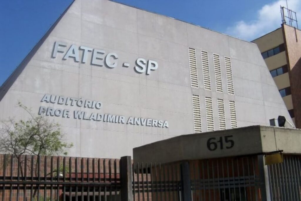 governo-tarcisio-deixa-escolas-sem-obras-emergenciais