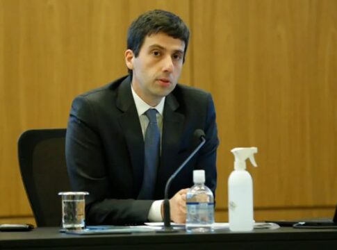 “eleicao-nao-e-um-assunto-em-nosso-debate”,-diz-diretor-do-bc