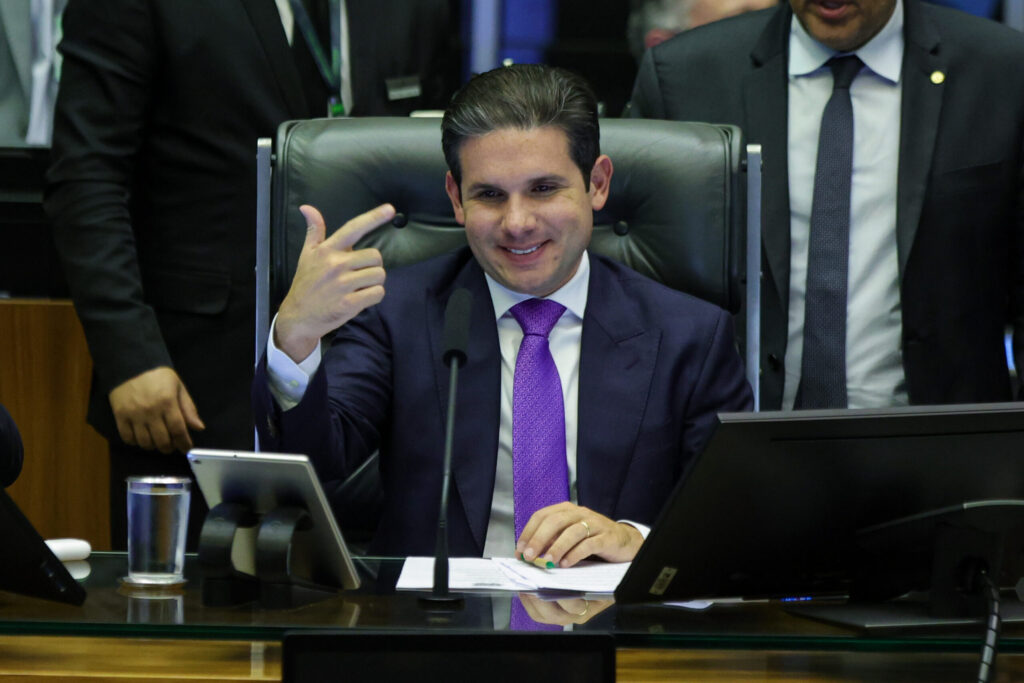 mp-pede-que-tcu-apure-indicios-de-rachadinha-em-gabinete-de-hugo-motta