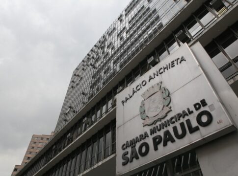 camara-de-sp-paga-ate-r$-14-mil-em-reembolso-medico-a-servidor-por-mes