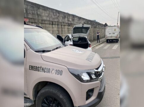 motorista-foge-de-abordagem,-atropela-mulher-e-e-morto-pela-pm-em-sc