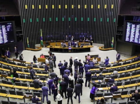 camara-vota-nesta-3a-feira-projeto-para-punir-motim-de-deputados