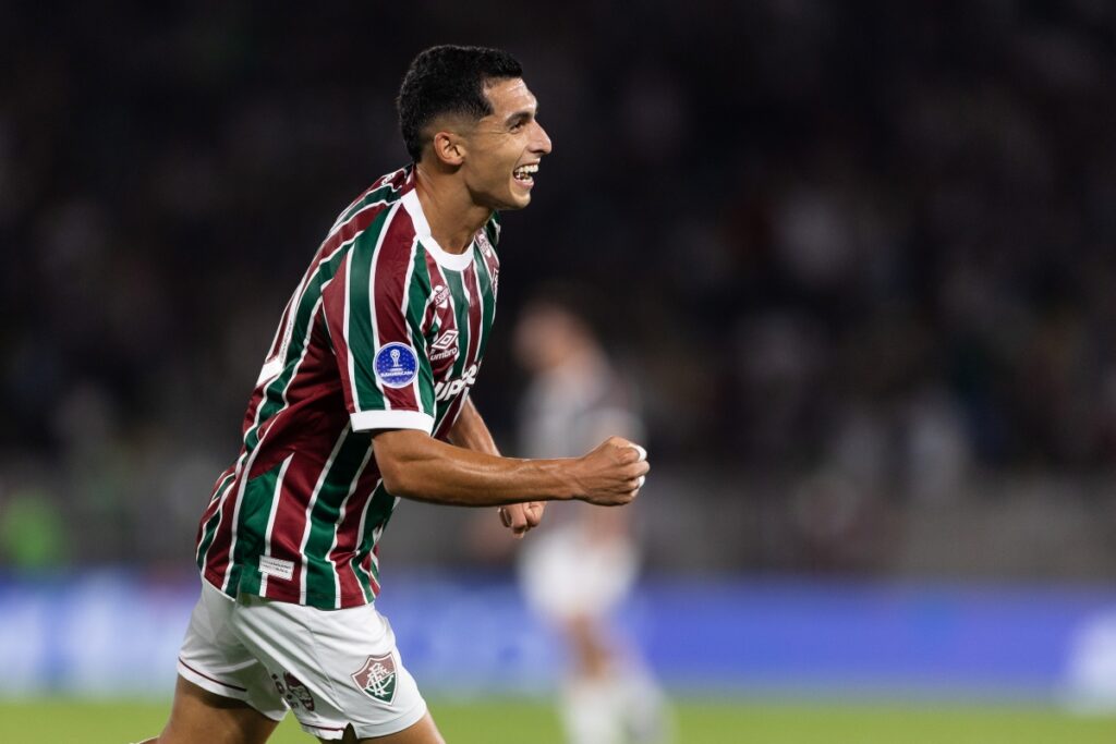 sul-americana:-fluminense-vence-por-2-x-0-e-avanca-as-quartas-de-final