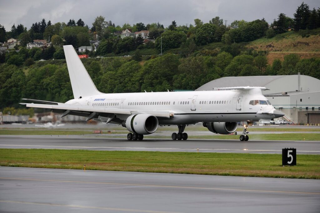 ministerio-da-defesa-autorizou-pouso-de-aviao-militar-dos-eua-em-sp