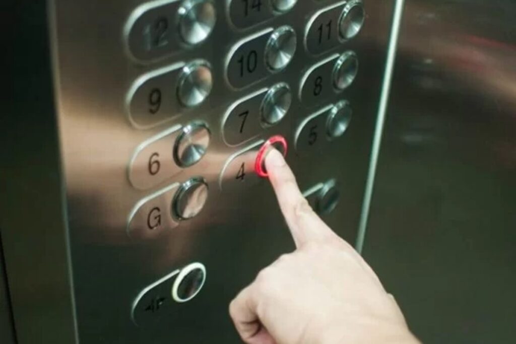mulher-e-indenizada-apos-elevador-despencar-3-andares-em-aguas-claras