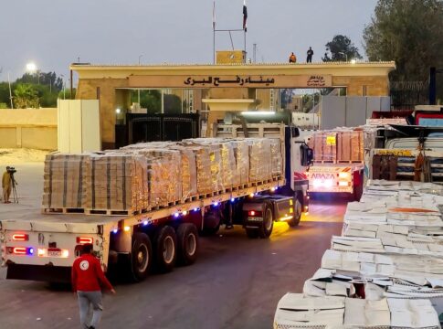 mesmo-autorizado,-material-para-abrigo-nao-entra-em-gaza,-dizem-ongs