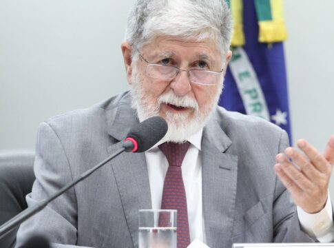 estados-unidos-nao-desejam-negociar-tarifas,-afirma-celso-amorim