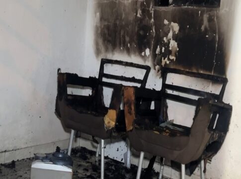 briga-de-casal-termina-em-incendio-e-destruicao-parcial-de-casa