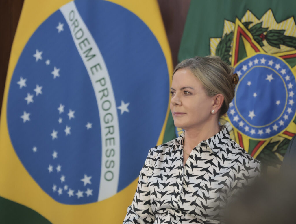 gleisi-sobre-mensagens-de-bolsonaro:-“prova-definitiva-da conspiracao”