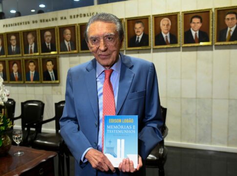 edson-lobao-lanca-livro-com-revelacoes-politicas-que-vao-de-jk-a-dilma