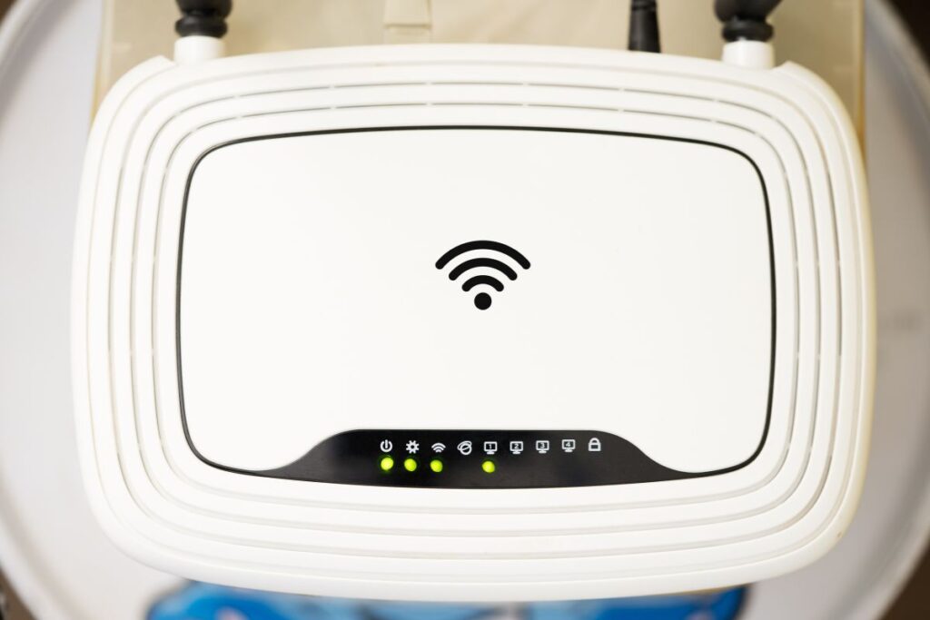 desligar-o-wi-fi-ao-sair-de-casa-e-necessario?-especialista-responde