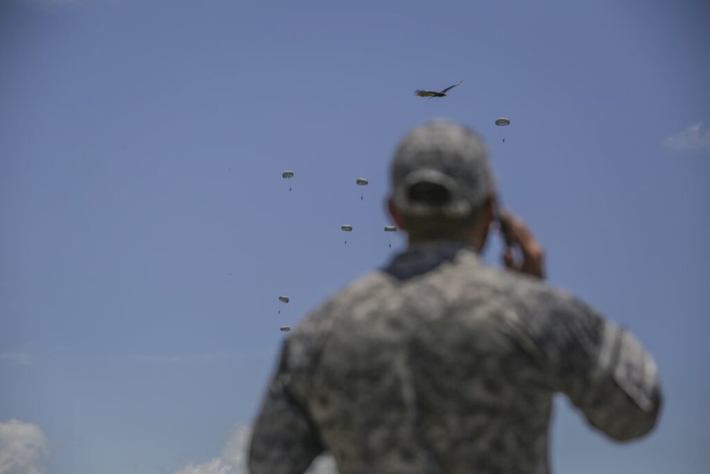 ataque-proximo-a-base-militar-na-colombia-deixa-mortos-e-feridos