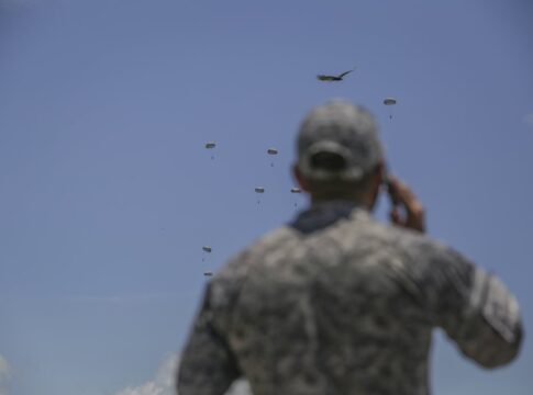 ataque-proximo-a-base-militar-na-colombia-deixa-mortos-e-feridos