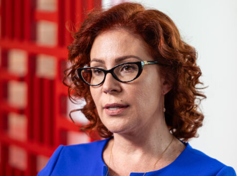 mendonca-vota-contra-condenacao-de-zambelli-por-porte-ilegal-de-arma