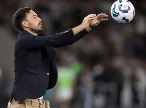 botafogo-lutara-igualmente-por-brasileiro-e-copa-do-brasil,-diz-davide